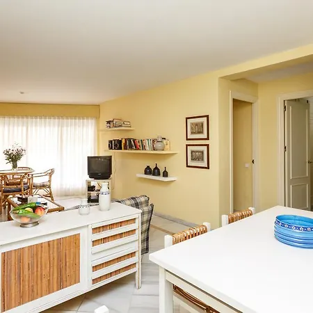 Apartamento 1ª Linea Playa. Appartement Estepona